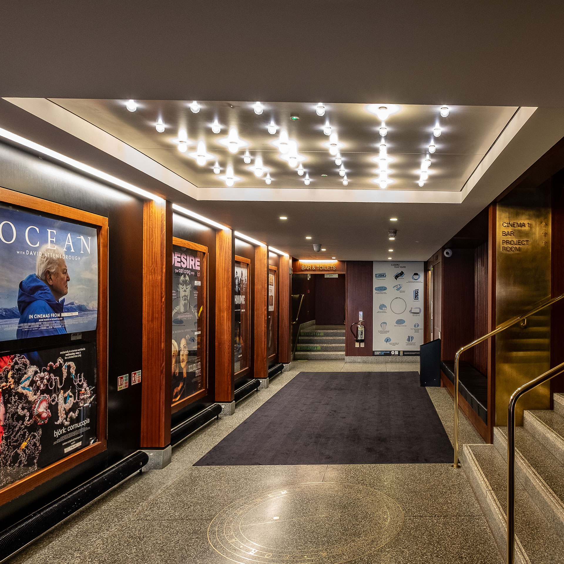 Descriptive alt text